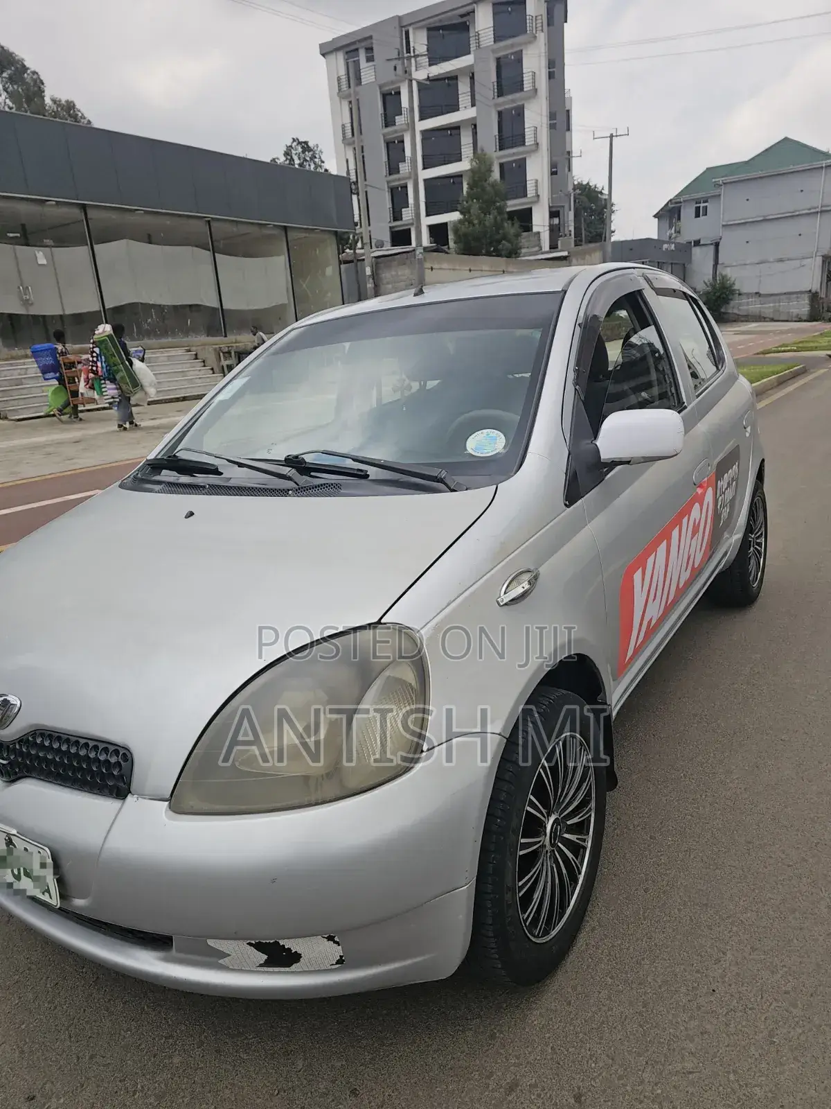 Toyota Vitz 1999 Silver