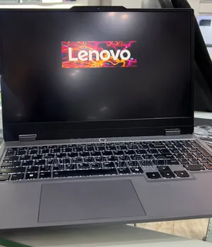 New Laptop Lenovo LOQ 15ARP9 16GB AMD Ryzen 5 SSD 512GB