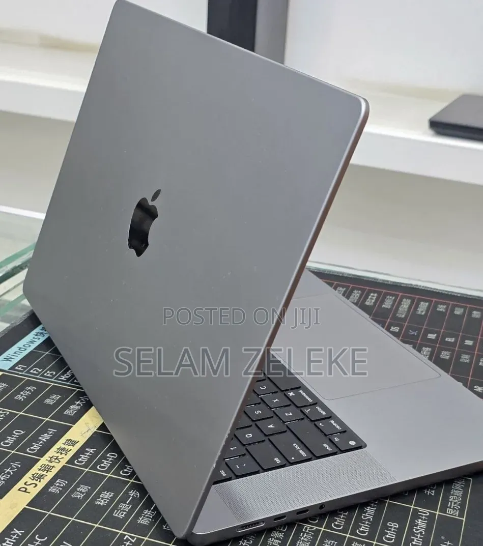 New Laptop Apple MacBook Pro 2021 M1 Max 32GB Apple M1 Pro SSD 1T
