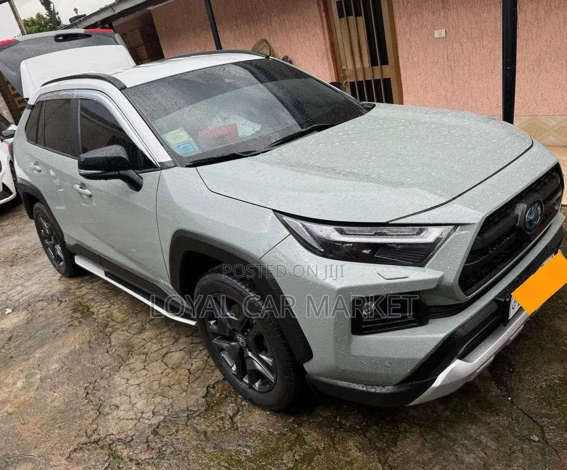 Toyota RAV4 2022 Green