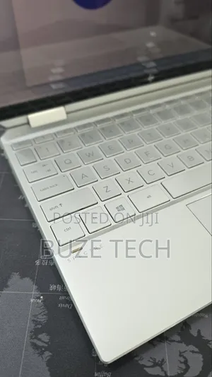 New Laptop HP Spectre X360 8GB Intel Core i7 SSD 512GB