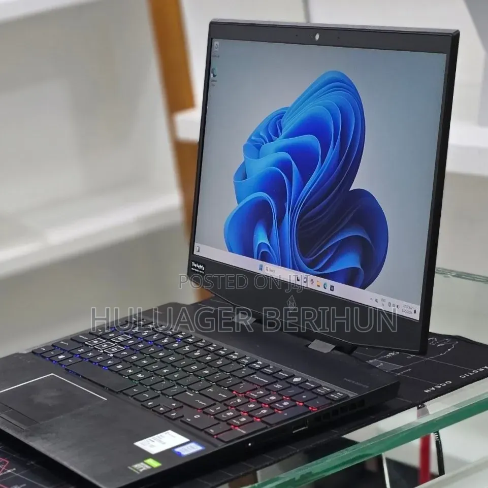 New Laptop HP OmniBook Ultra Flip 16" 16GB Intel Core i7 SSD 128GB