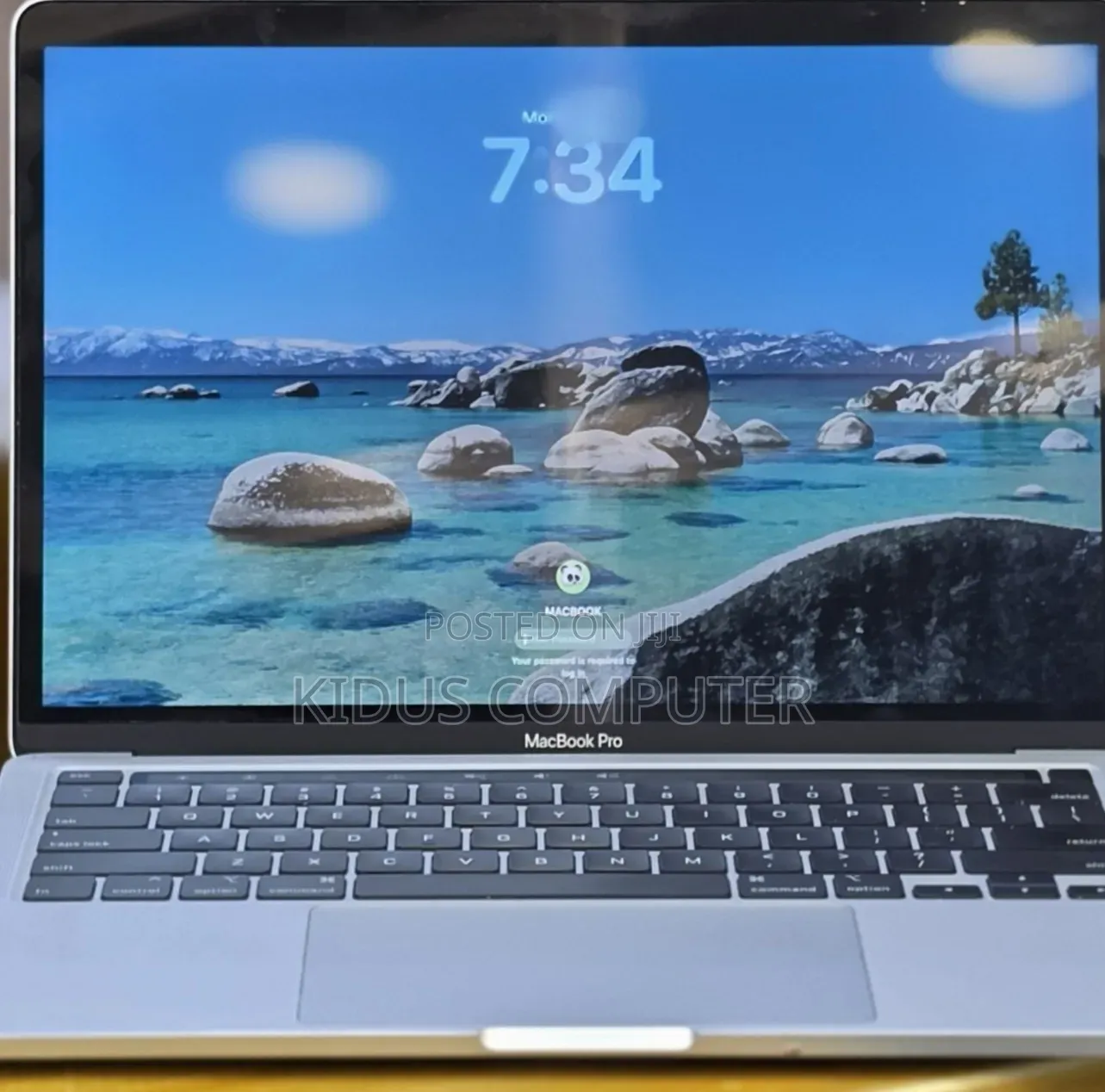 New Laptop Apple MacBook 2020 32GB Intel Core i7 SSD 512GB