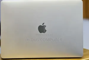 New Laptop Apple MacBook 2020 32GB Intel Core i7 SSD 512GB