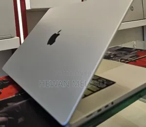 New Laptop Apple MacBook Pro 2021 M1 16GB Apple M1 Pro SSD 512GB