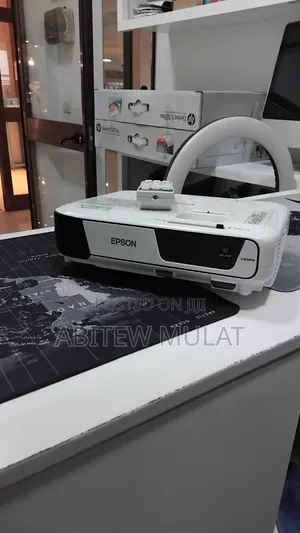 Brand New Epson Projector Moddel Name Eb - X31