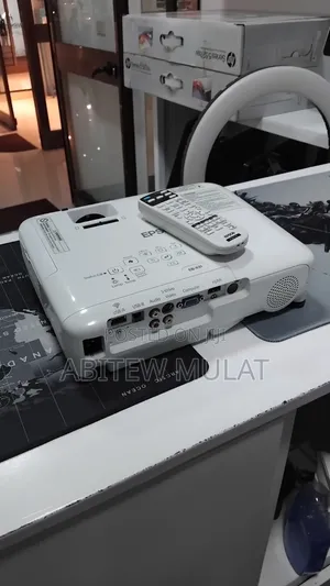 Brand New Epson Projector Moddel Name Eb - X31