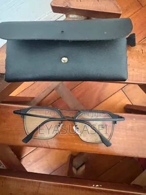 Eyeglasses