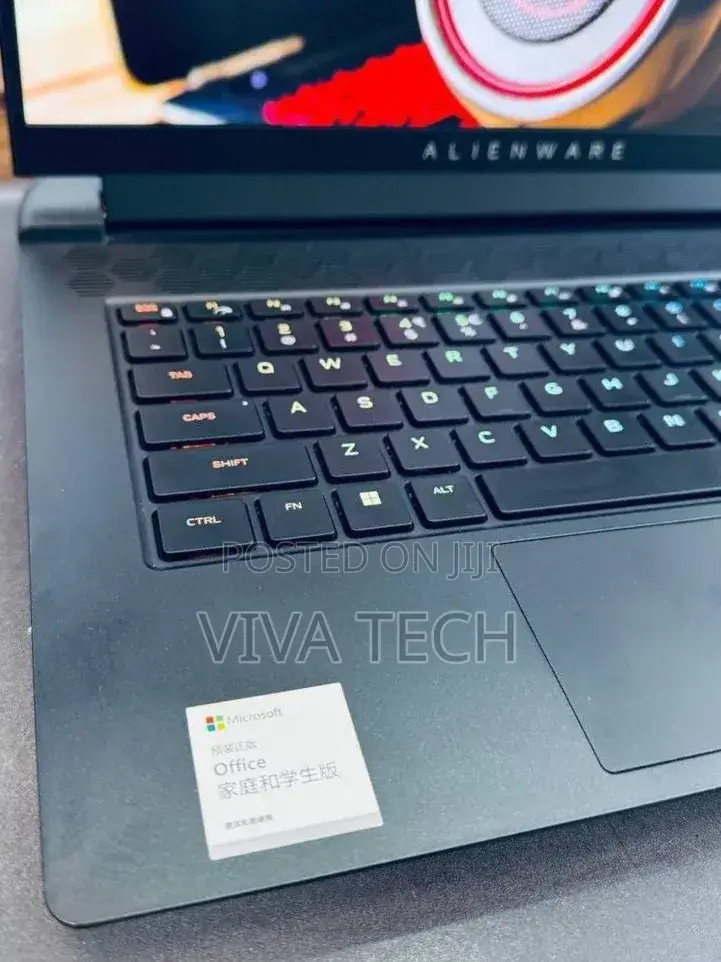 New Laptop Alienware 17 R5 16GB Intel Core i7 SSD 512GB