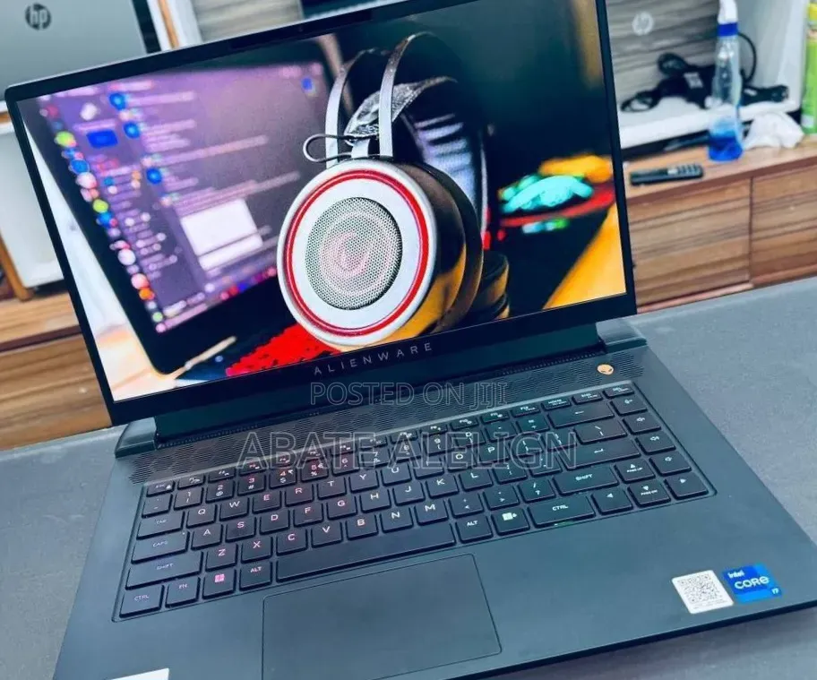 New Laptop Alienware 17 R5 16GB Intel Core i7 SSD 512GB