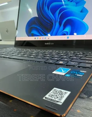 New Laptop Asus ZenBook 13 UX331UN 16GB Intel Core i7 SSD 512GB