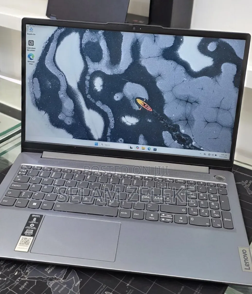 New Laptop Lenovo Ideapad 3 8GB Intel Core i5 SSD 512GB