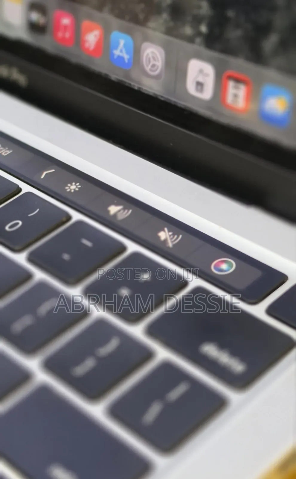 New Laptop Apple MacBook Pro 2020 16GB Intel Core i7 SSD 512GB