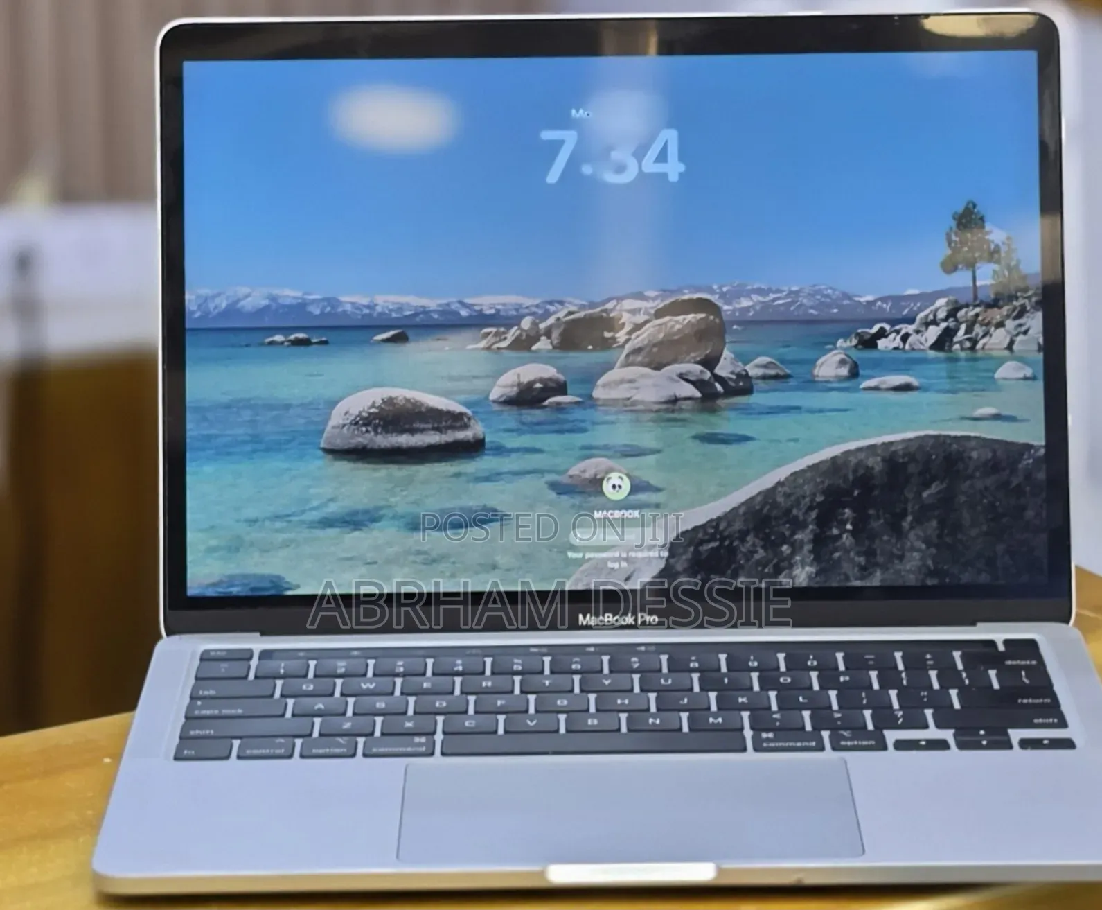 New Laptop Apple MacBook Pro 2020 16GB Intel Core i7 SSD 512GB