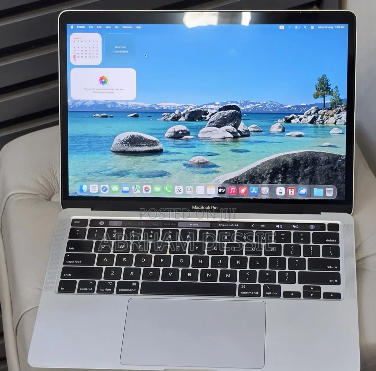 New Laptop Apple MacBook Pro 2020 16GB Intel Core i7 SSD 512GB