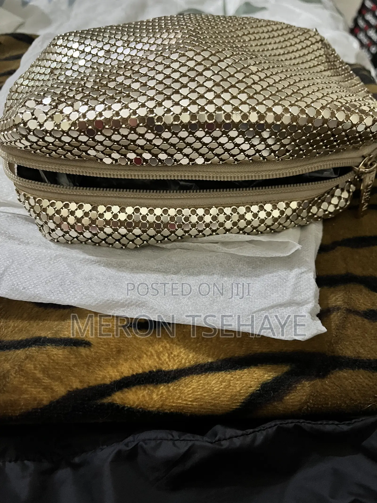l'OREAL Women's Purse