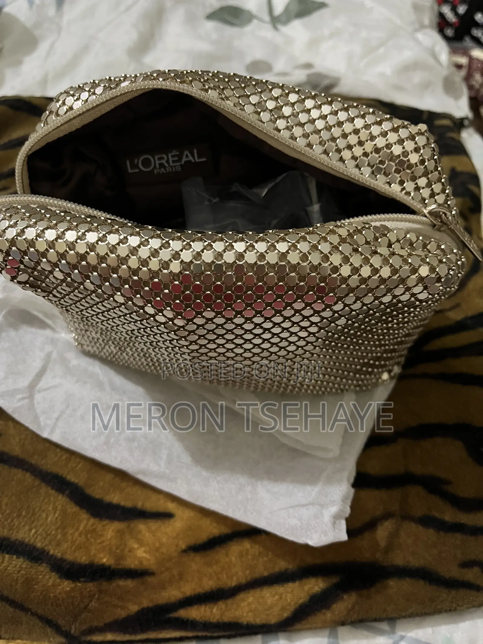 l'OREAL Women's Purse