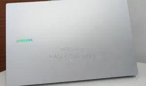 New Laptop Samsung Galaxy Book4 8GB Intel Core i5 SSD 512GB