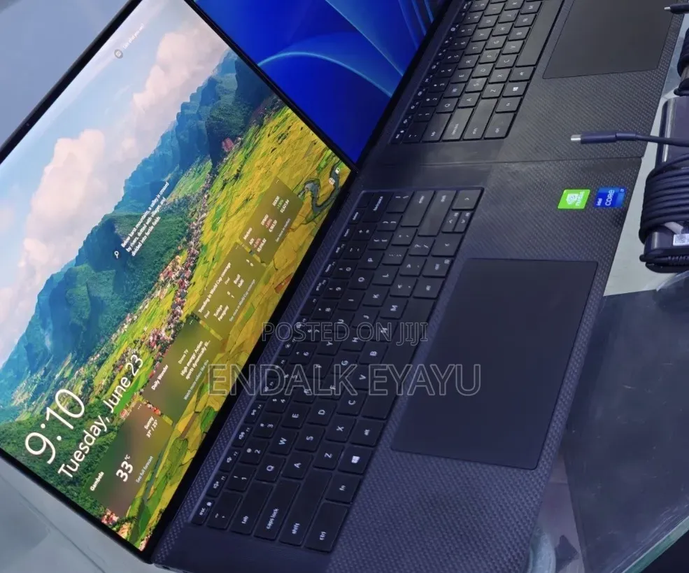 New Laptop Dell Precision 15 3520 16GB Intel Core i7 SSD 512GB