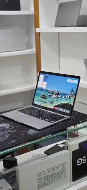 New Laptop Apple MacBook Pro 2020 M1 16GB Apple M1 SSD 512GB