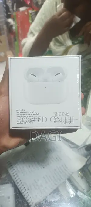 Apple AirPods Pro With MagSafe Charging Case