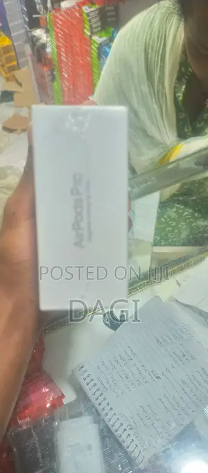 Apple AirPods Pro With MagSafe Charging Case