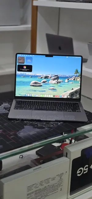 New Laptop Apple MacBook Air 2022 M2 16GB Apple M2 SSD 256GB