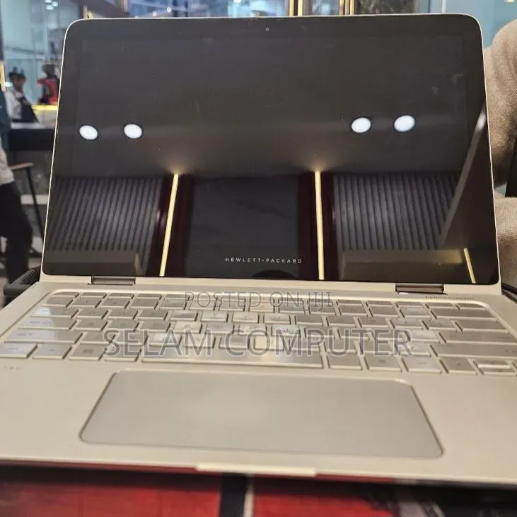 New Laptop HP Spectre X360 8GB Intel Core i5 SSD 256GB
