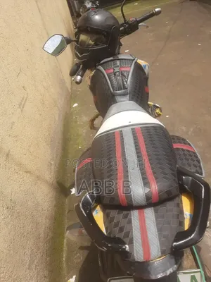 TVS Apache 160 4V 2017 Yellow