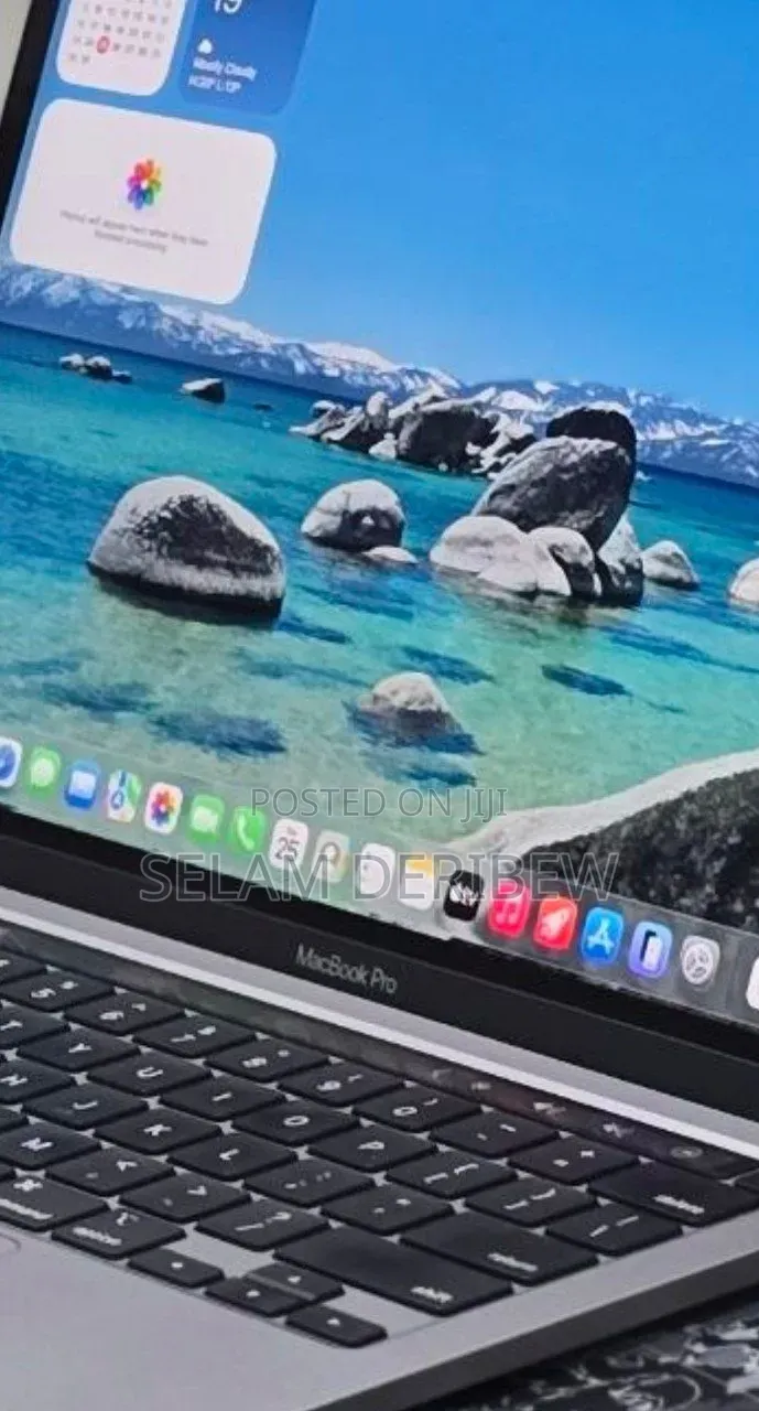 New Laptop Apple MacBook Pro 2022 M2 16GB Apple M2 SSD 512GB