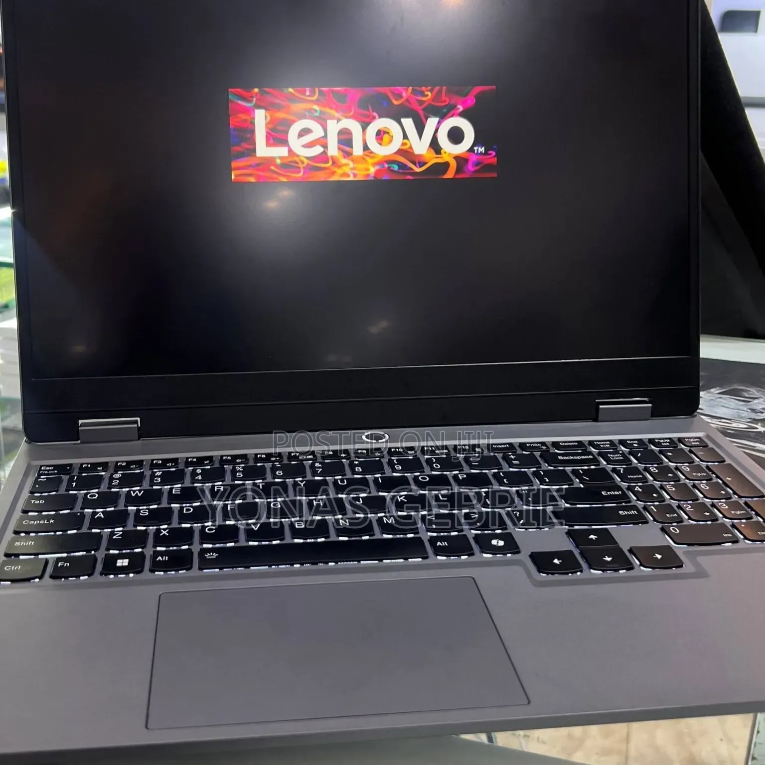 New Laptop Lenovo LOQ 15IRH8 16GB AMD Ryzen 5 SSD 512GB