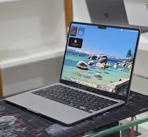 New Laptop Apple MacBook Air 2022 M2 16GB Apple M2 SSD 256GB