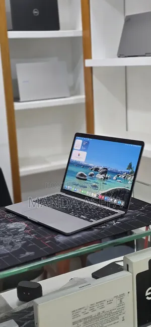 New Laptop Apple MacBook Pro 2022 M2 16GB Apple M2 SSD 512GB