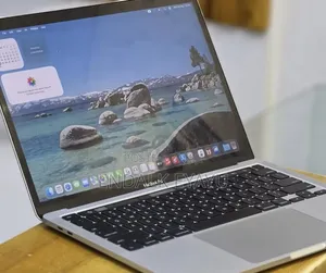 New Laptop Apple MacBook Pro 2020 32GB Intel Core i7 SSD 512GB