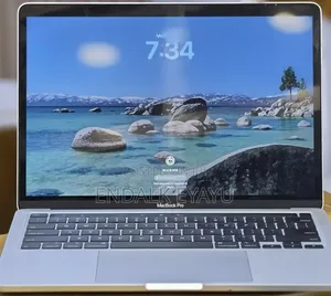 New Laptop Apple MacBook Pro 2020 32GB Intel Core i7 SSD 512GB