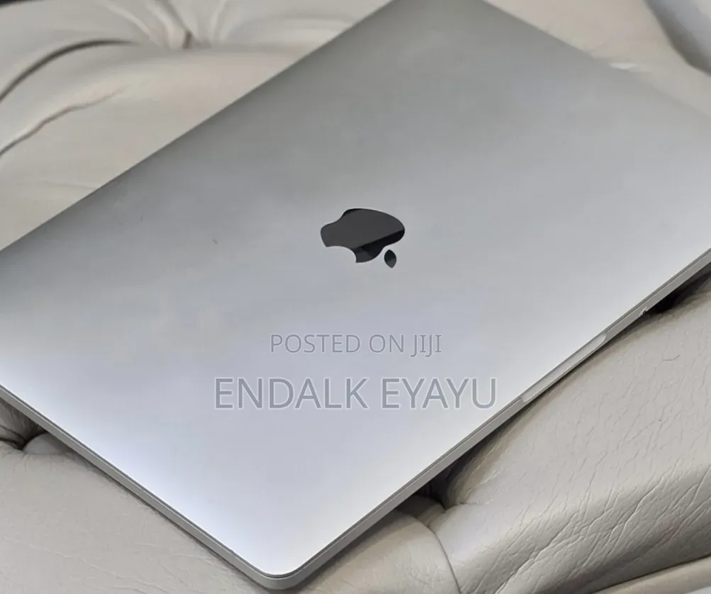 New Laptop Apple MacBook Pro 2020 32GB Intel Core i7 SSD 512GB