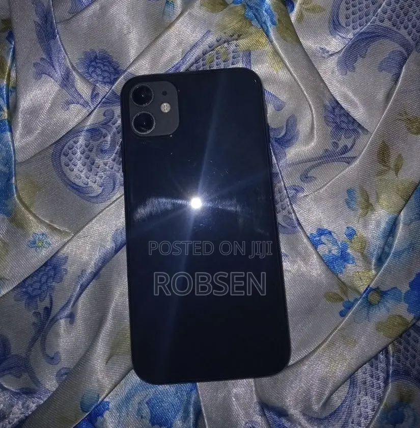 Apple iPhone 11 64 GB Black