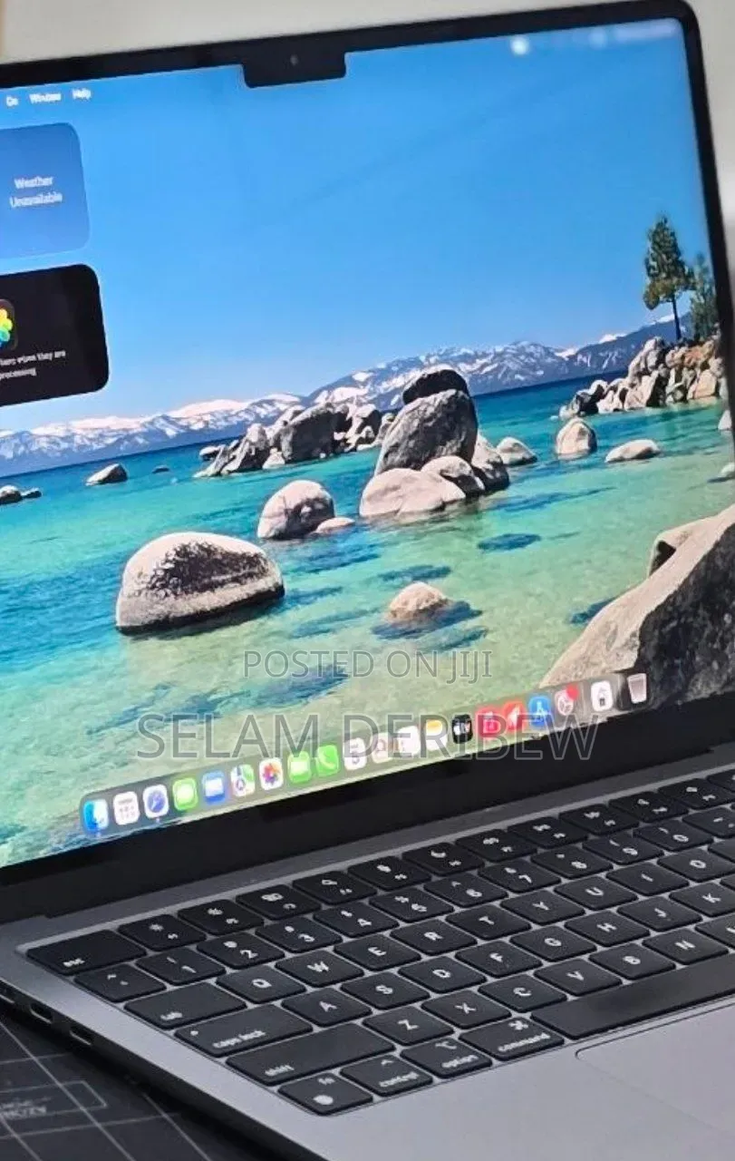 New Laptop Apple MacBook Air 2022 M2 16GB Apple M2 SSD 256GB