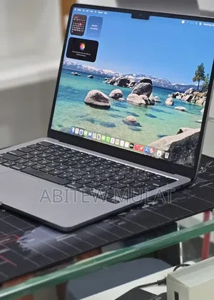 New Laptop Apple MacBook Air 2022 M2 16GB Apple M2 SSD 256GB