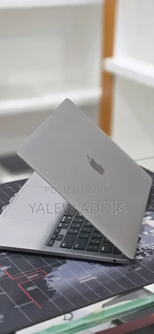 New Laptop Apple MacBook Pro 2022 M2 16GB Apple M2 SSD 512GB