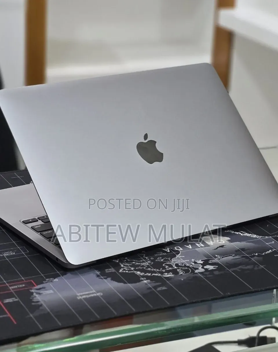 New Laptop Apple MacBook Pro 2022 M2 16GB Apple M2 SSD 512GB
