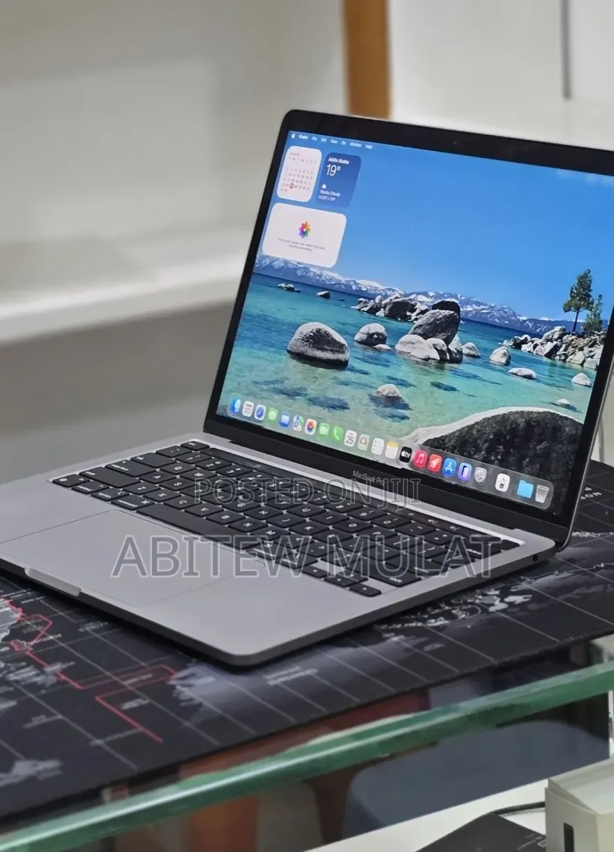 New Laptop Apple MacBook Pro 2022 M2 16GB Apple M2 SSD 512GB