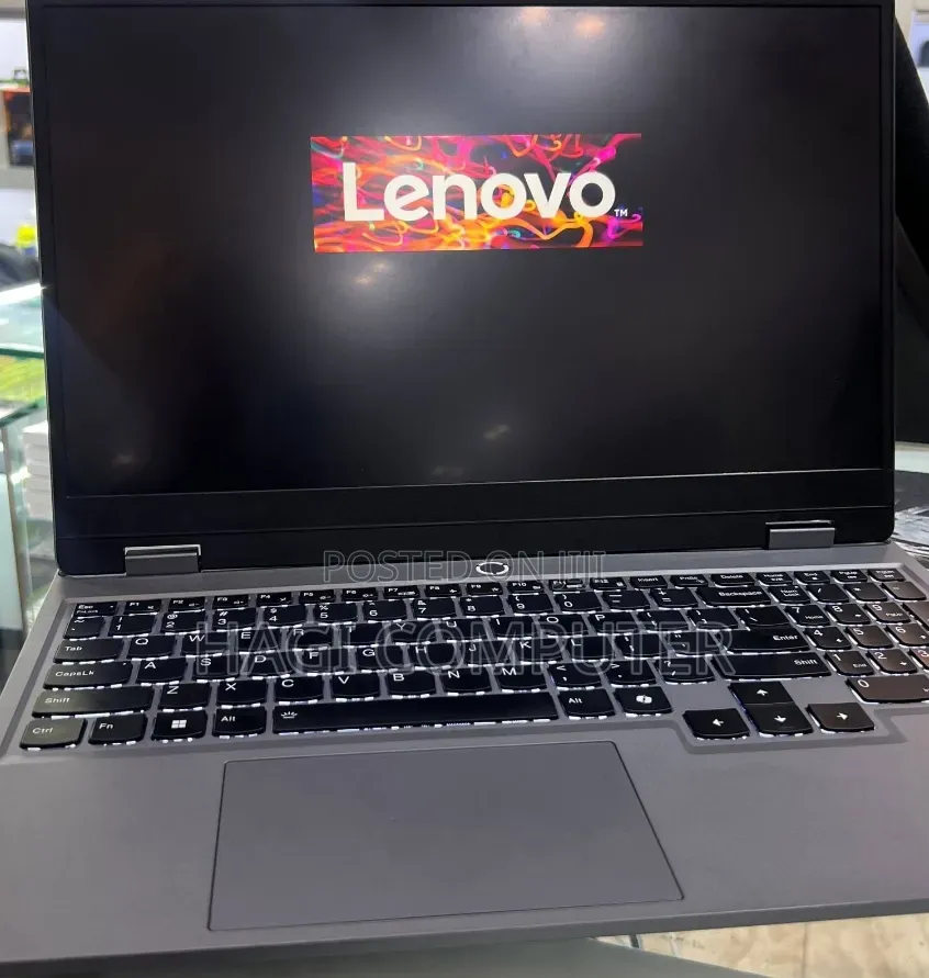 New Laptop Lenovo LOQ 15AHP10 16GB AMD Ryzen 5 SSD 512GB