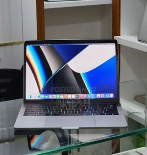 New Laptop Apple MacBook Pro 2019 16GB Intel Core i7 SSD 1T