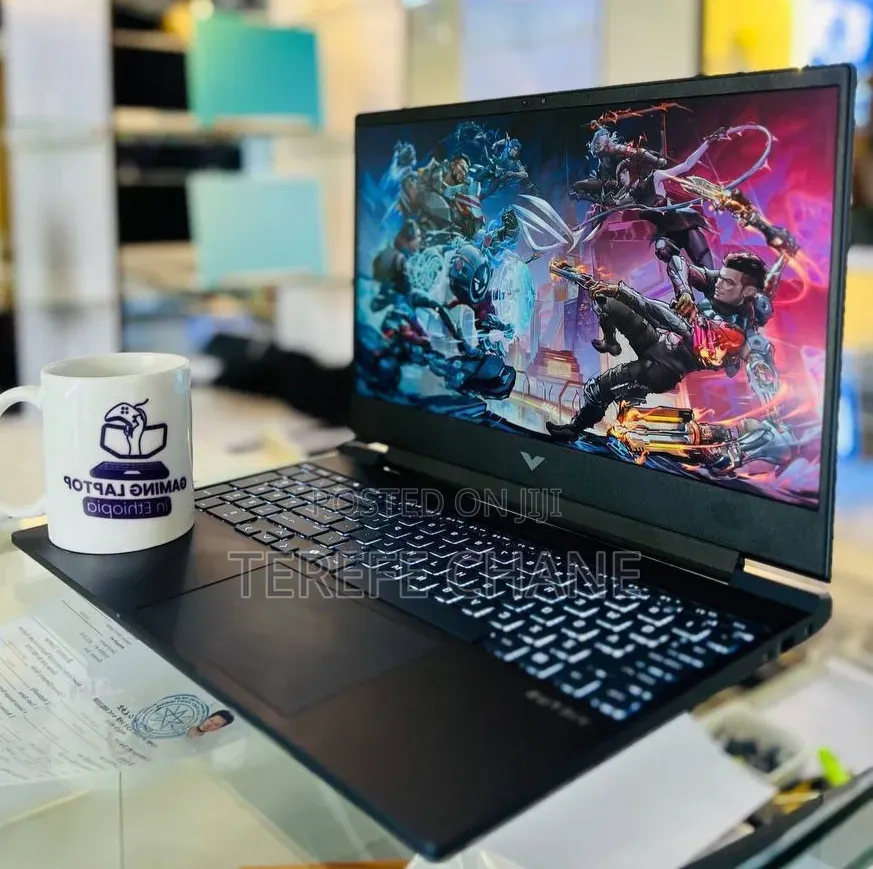 New Laptop HP Victus 15 16GB AMD Ryzen 9 SSD 1T
