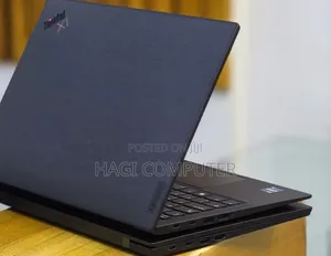 New Laptop Lenovo ThinkPad X1 Carbon Gen11 16GB Intel Core i7 SSD 512GB