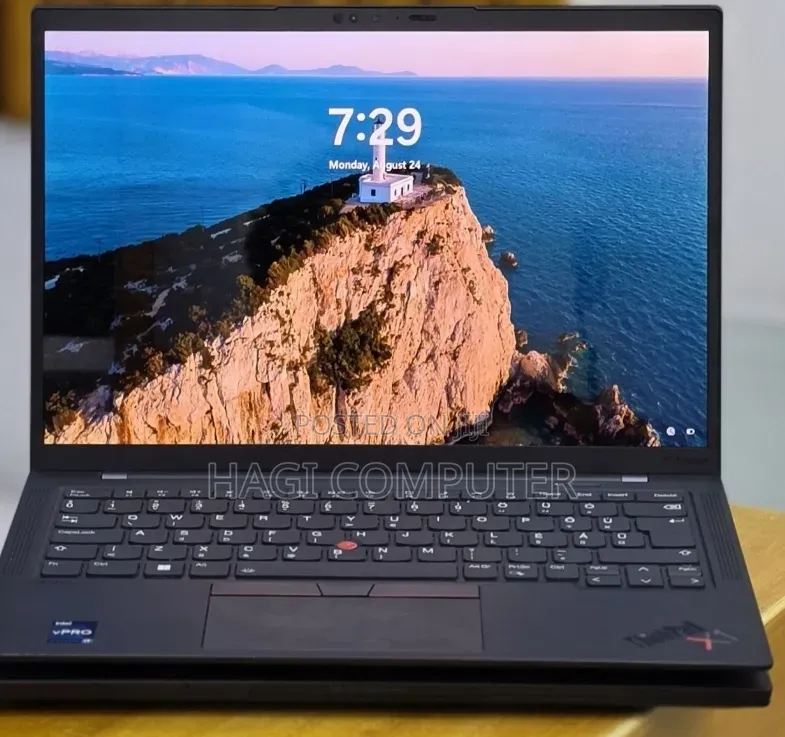 New Laptop Lenovo ThinkPad X1 Carbon Gen11 16GB Intel Core i7 SSD 512GB