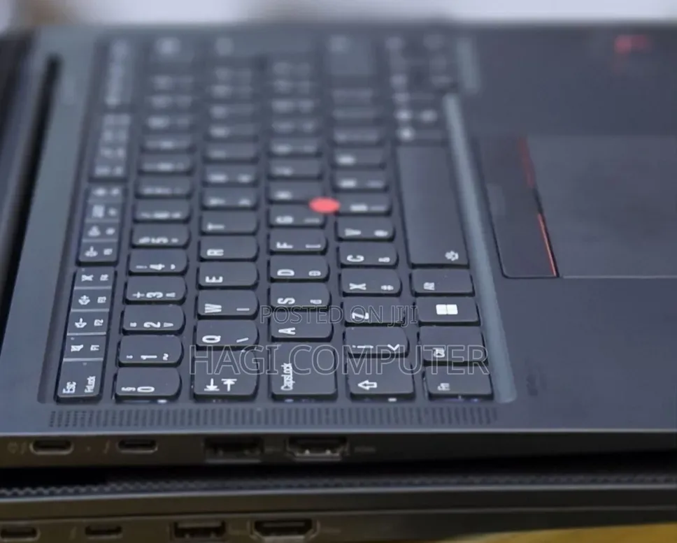 New Laptop Lenovo ThinkPad X1 Carbon Gen11 16GB Intel Core i7 SSD 512GB