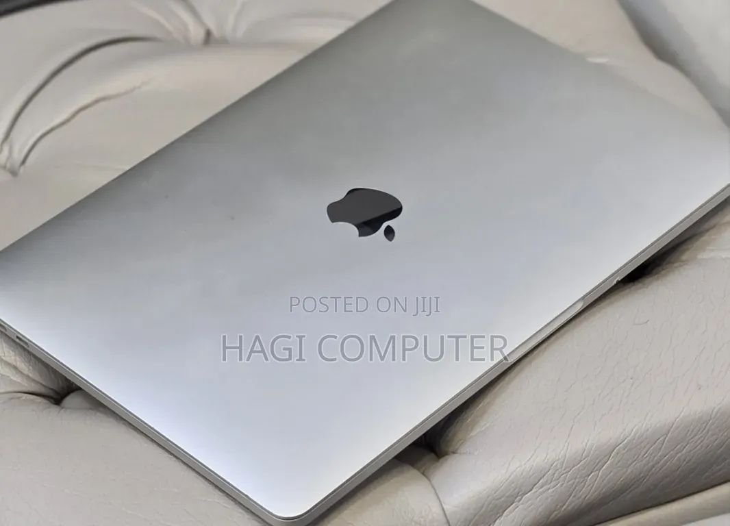 New Laptop Apple MacBook Pro 2020 32GB Intel Core i7 SSD 512GB