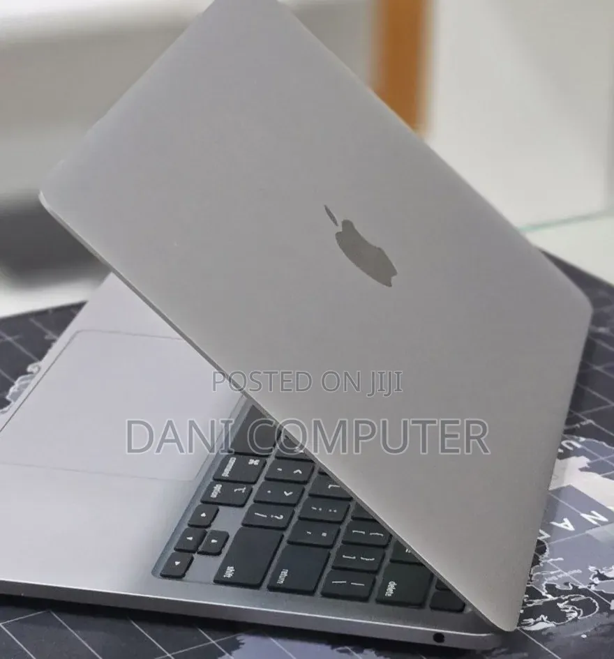 New Laptop Apple MacBook Pro 2022 M2 16GB Intel Core M2 SSD 512GB